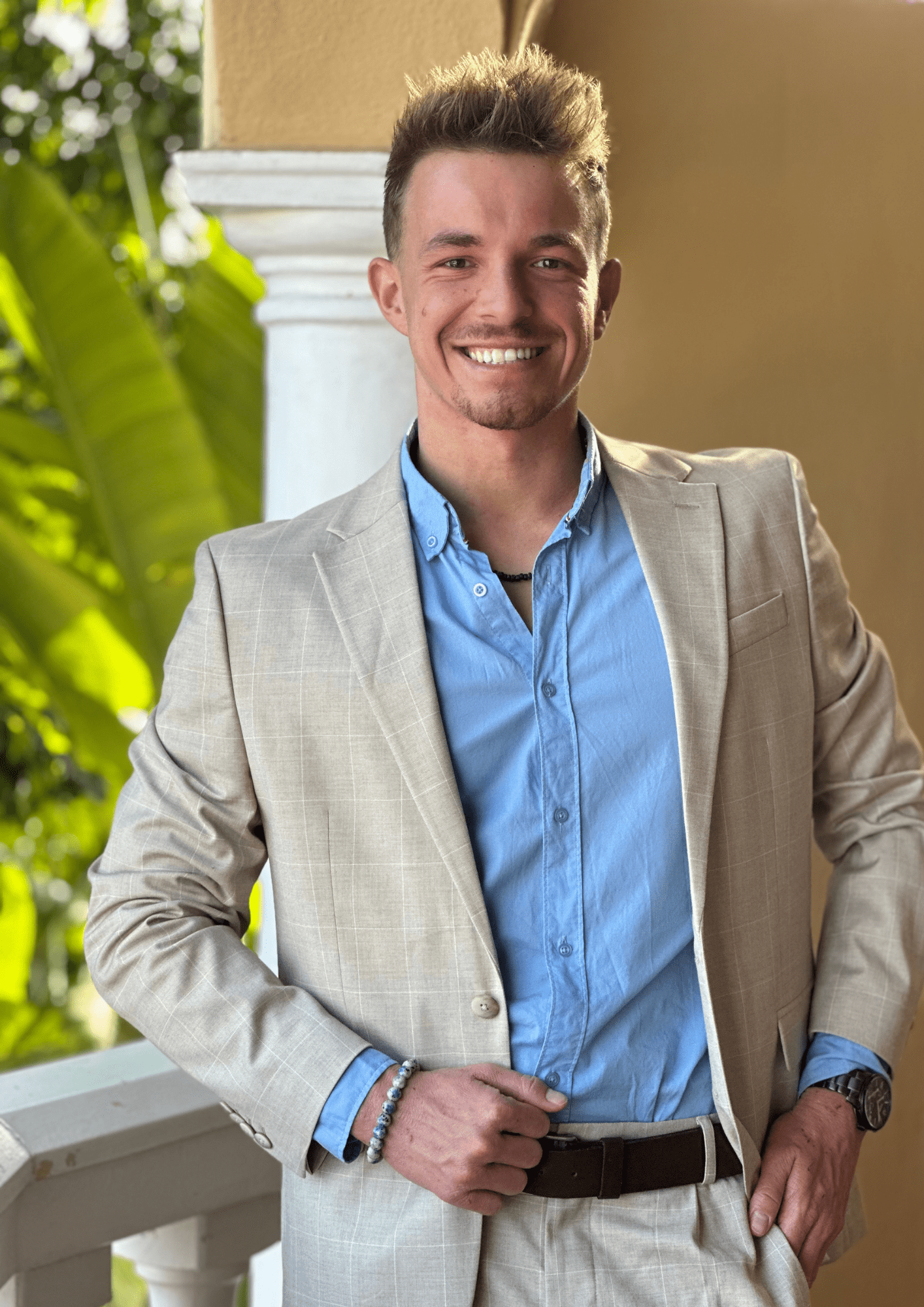 Jakub Adamczyk – zespół Costa Paradise Estate